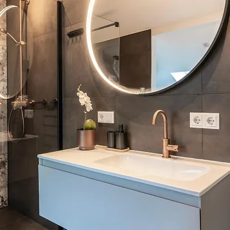 דירה Newly Renovated Xl Center ניימכן