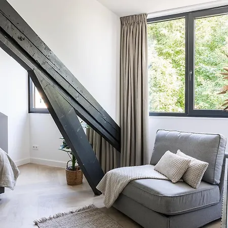 Newly Renovated Xl Center