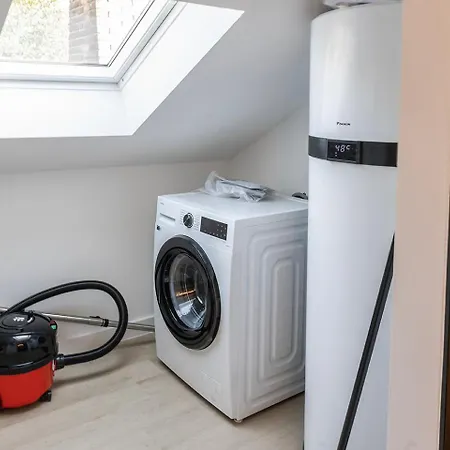 Newly Renovated Xl Center * ניימכן