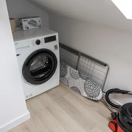 Newly Renovated Xl Center ניימכן