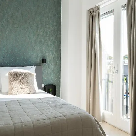 Newly Renovated Xl Center * ניימכן