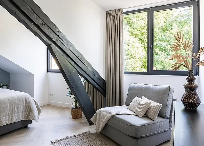 Newly Renovated Xl Center