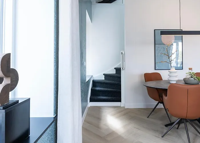 Newly Renovated Xl Center